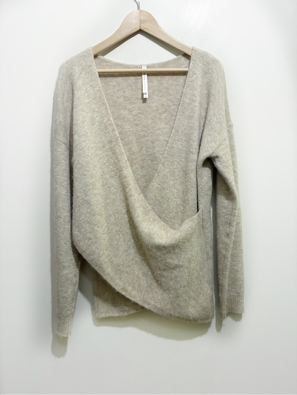 Aritzia Group by Babaton Bandini Wrap Sweater Size Small Wool Tan - Picture 2 of 10